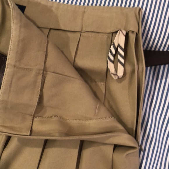 Burberry pleated skirt with belt - Picture 5 of 11
